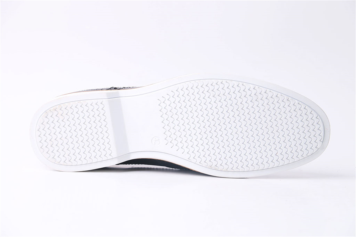 S29101904-BLACK