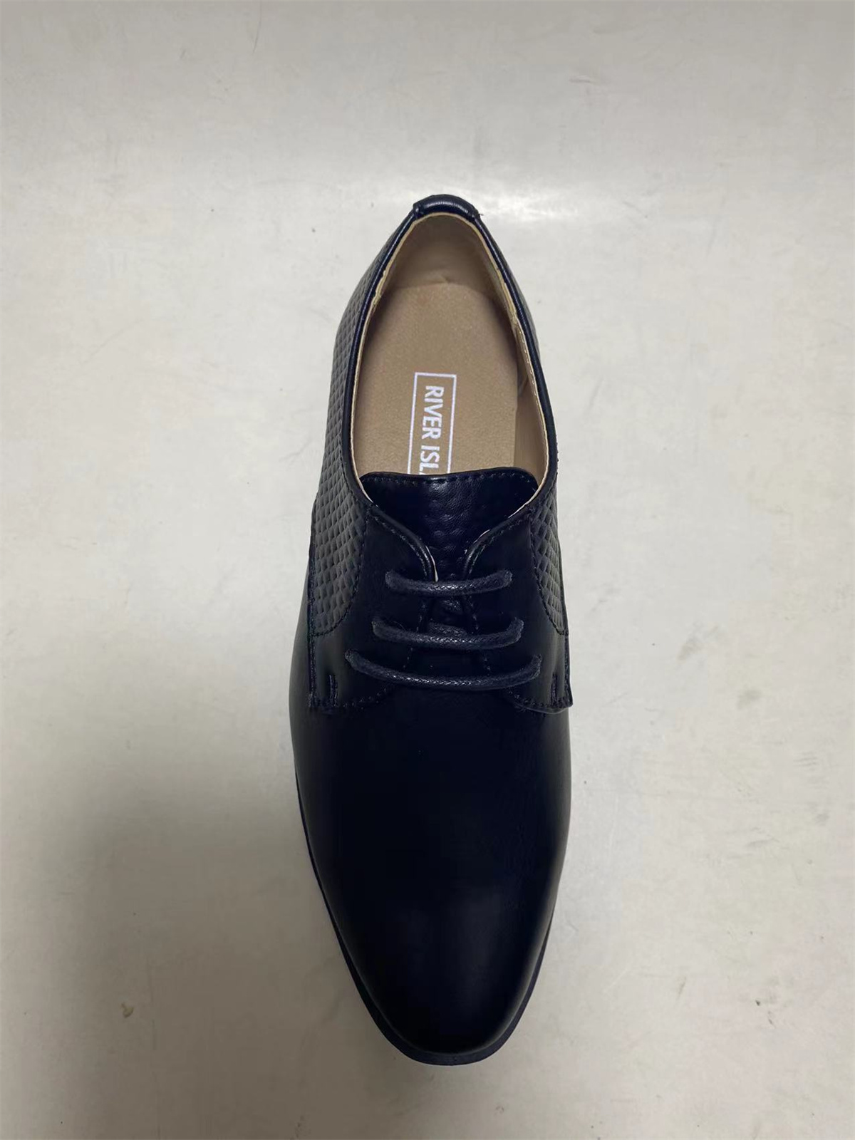 Greenwood black emboss point CS